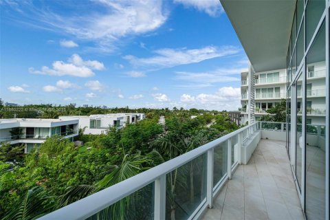 Купить кондоминиум в Майами-Бич, Флорида 2 спальни, 193.7м2, № 1925242 - фото 16