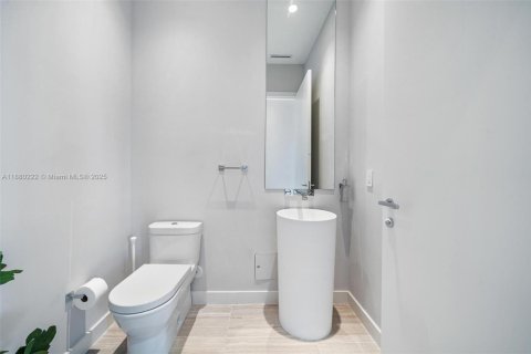 Купить кондоминиум в Майами-Бич, Флорида 2 спальни, 193.7м2, № 1925242 - фото 29