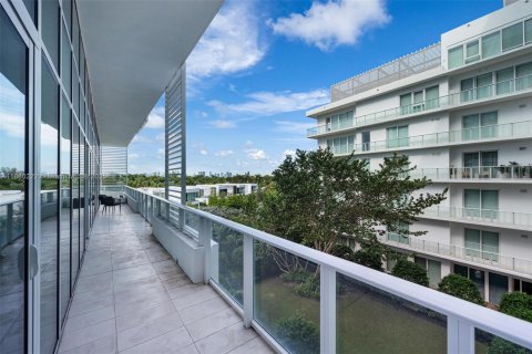 Купить кондоминиум в Майами-Бич, Флорида 2 спальни, 193.7м2, № 1925242 - фото 18