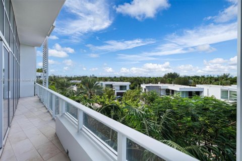 Купить кондоминиум в Майами-Бич, Флорида 2 спальни, 193.7м2, № 1925242 - фото 17
