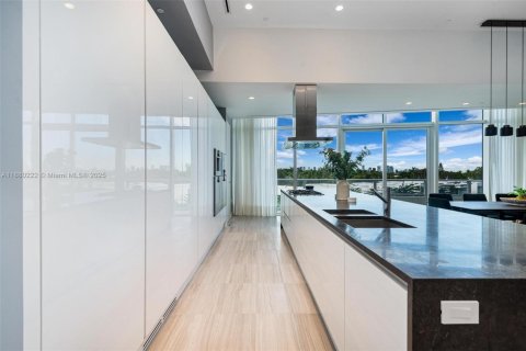 Купить кондоминиум в Майами-Бич, Флорида 2 спальни, 193.7м2, № 1925242 - фото 12