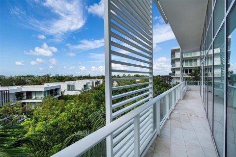 Купить кондоминиум в Майами-Бич, Флорида 2 спальни, 193.7м2, № 1925242 - фото 15