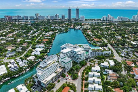 Купить кондоминиум в Майами-Бич, Флорида 2 спальни, 193.7м2, № 1925242 - фото 2