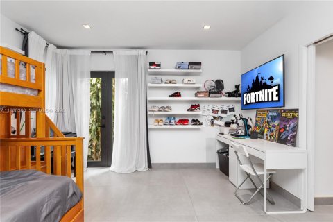 Villa ou maison à vendre à Miami, Floride: 5 chambres, 269.6 m2 № 2024723 - photo 26