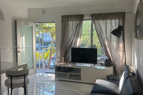 Снять в аренду кондоминиум в Майами-Бич, Флорида 1 спальня, 47.38м2, № 2045700 - фото 5