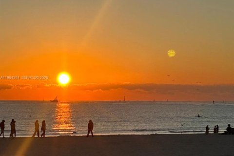 Снять в аренду кондоминиум в Майами-Бич, Флорида 1 спальня, 47.38м2, № 2045700 - фото 15