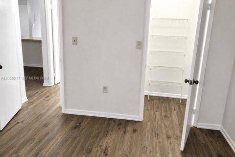Copropriété à louer à Miramar, Floride: 1 chambre, 74.32 m2 № 2257410 - photo 7