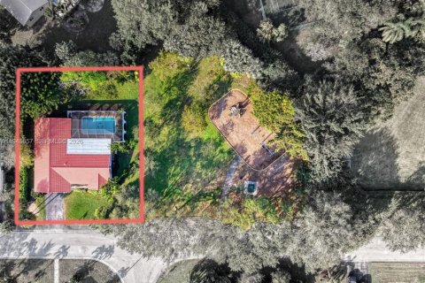 Снять в аренду виллу или дом в Корал-Спрингс, Флорида 4 спальни, 189.43м2, № 2002864 - фото 2