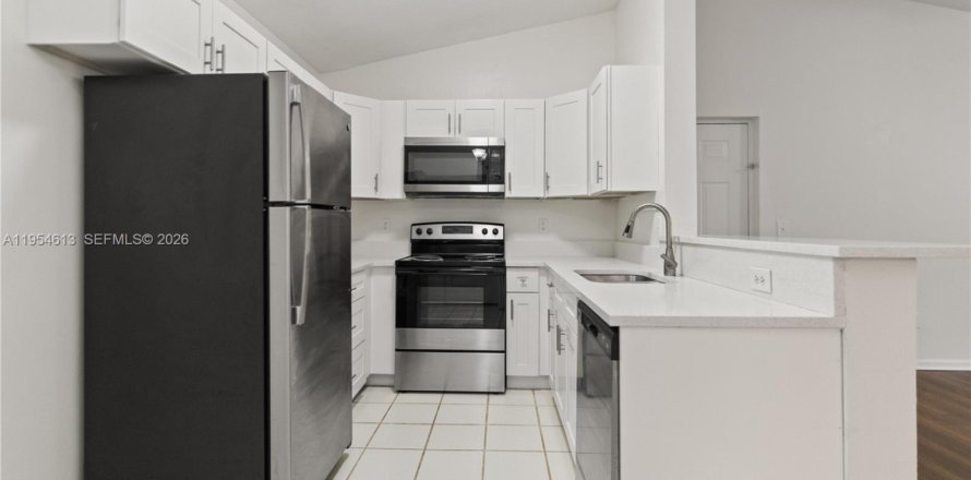 Condo in Coconut Creek, Florida, 2 bedrooms  № 2008394