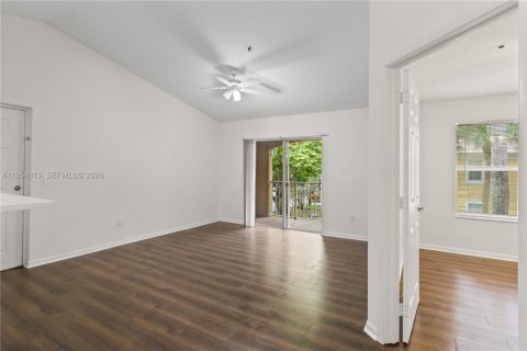 Condo in Coconut Creek, Florida, 2 bedrooms  № 2008394 - photo 5