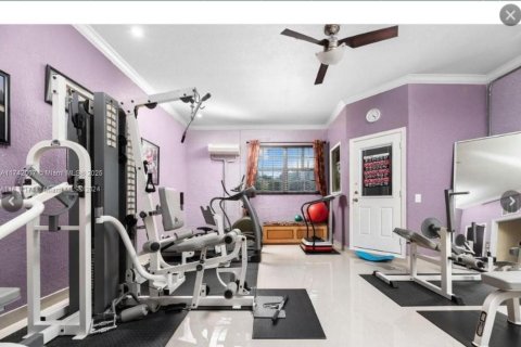 Villa ou maison à louer à Miramar, Floride: 5 chambres, 313.17 m2 № 1710025 - photo 18