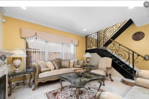 Villa ou maison à louer à Miramar, Floride: 5 chambres, 313.17 m2 № 1710025 - photo 8