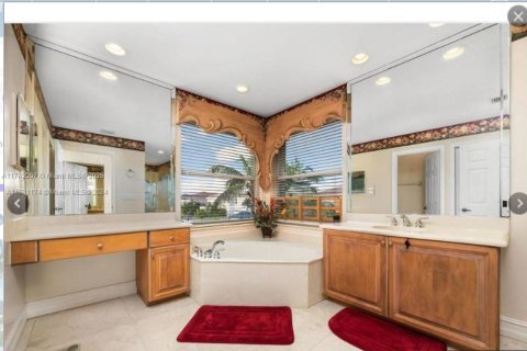 Villa ou maison à louer à Miramar, Floride: 5 chambres, 313.17 m2 № 1710025 - photo 11