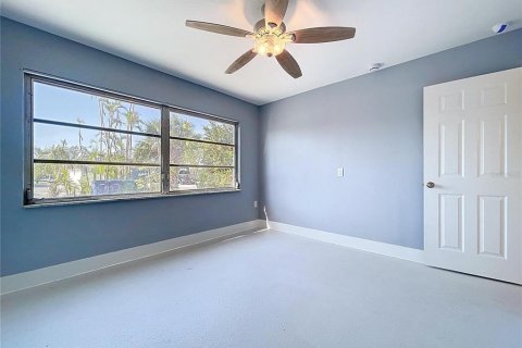 House in Holmes Beach, Florida 2 bedrooms, 109.25 sq.m. № 1833571 - photo 28