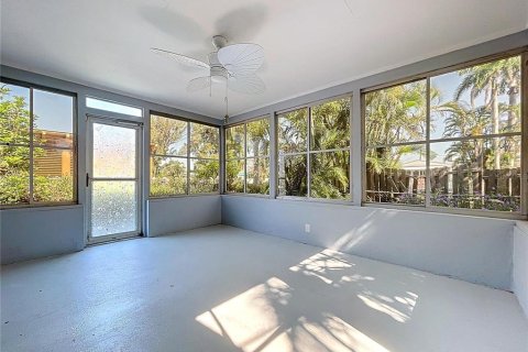 House in Holmes Beach, Florida 2 bedrooms, 109.25 sq.m. № 1833571 - photo 24