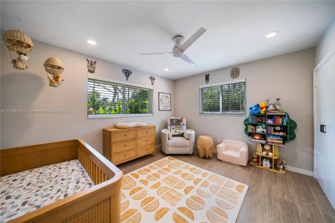 House in Miami Shores, Florida 3 bedrooms, 203.73 sq.m. № 1707998 - photo 12