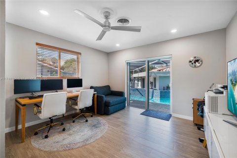 House in Miami Shores, Florida 3 bedrooms, 203.73 sq.m. № 1707998 - photo 8