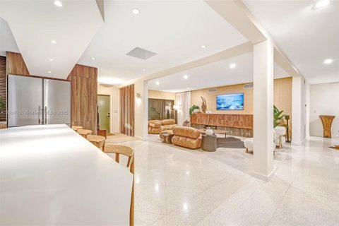Casa en venta en Miami Shores, Florida, 5 dormitorios № 1964822 - foto 22