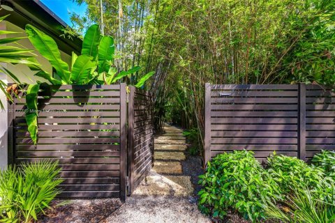 Casa en venta en Miami Shores, Florida, 5 dormitorios № 1964822 - foto 16