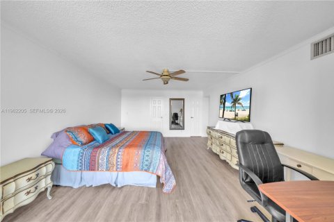 Снять в аренду кондоминиум в Халландейл-Бич, Флорида 2 спальни, 139.35м2, № 2024553 - фото 26