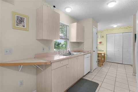 Купить виллу или дом в Те-Виллиджис, Флорида 8 комнат, 110.74м2, № 1816668 - фото 14