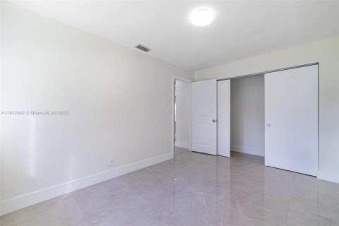 Villa ou maison à vendre à Margate, Floride: 3 chambres, 171.13 m2 № 1969439 - photo 15