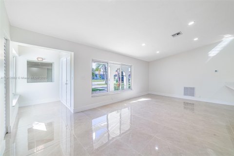 Villa ou maison à vendre à Margate, Floride: 3 chambres, 171.13 m2 № 1969439 - photo 6