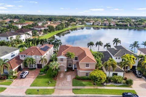 House in Wellington, Florida 6 bedrooms, 383.04 sq.m. № 1862977 - photo 3