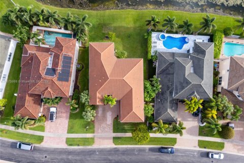 House in Wellington, Florida 6 bedrooms, 383.04 sq.m. № 1862977 - photo 5