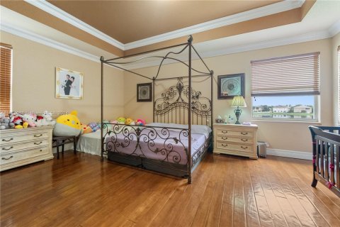 House in Wellington, Florida 6 bedrooms, 383.04 sq.m. № 1862977 - photo 21
