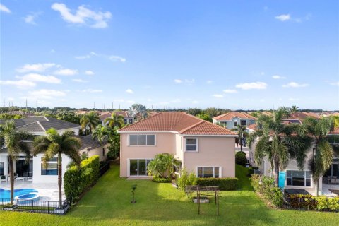 House in Wellington, Florida 6 bedrooms, 383.04 sq.m. № 1862977 - photo 4
