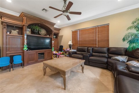 House in Wellington, Florida 6 bedrooms, 383.04 sq.m. № 1862977 - photo 11
