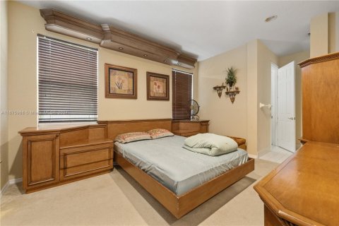 House in Wellington, Florida 6 bedrooms, 383.04 sq.m. № 1862977 - photo 26