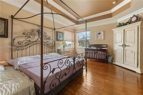 House in Wellington, Florida 6 bedrooms, 383.04 sq.m. № 1862977 - photo 17