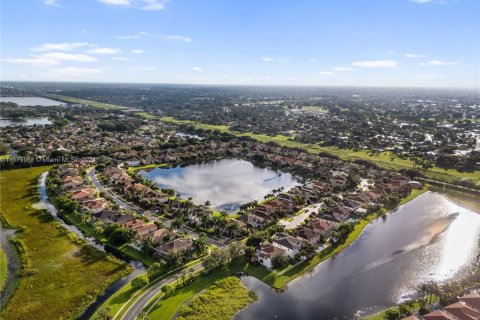 House in Wellington, Florida 6 bedrooms, 383.04 sq.m. № 1862977 - photo 6