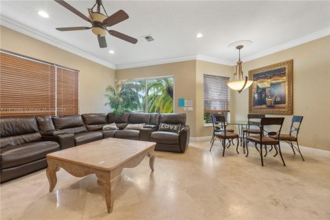 House in Wellington, Florida 6 bedrooms, 383.04 sq.m. № 1862977 - photo 10