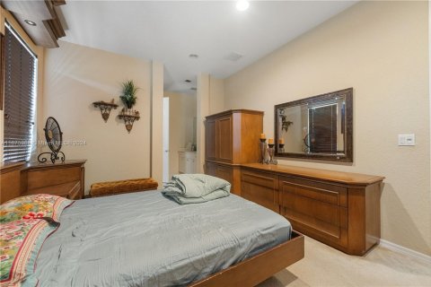 House in Wellington, Florida 6 bedrooms, 383.04 sq.m. № 1862977 - photo 24