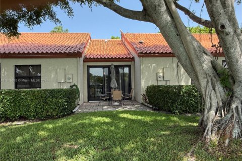 House in Deerfield Beach, Florida 2 bedrooms, 113.81 sq.m. № 1804180 - photo 20