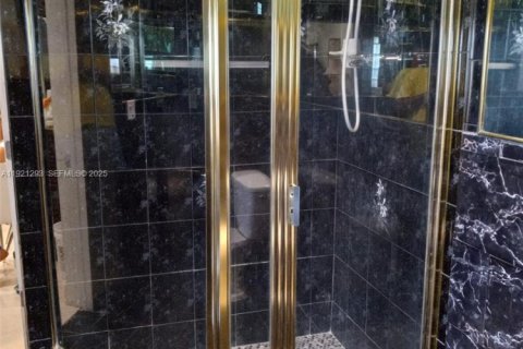 Купить виллу или дом в Майами, Флорида 4 спальни, 139.73м2, № 2035794 - фото 16