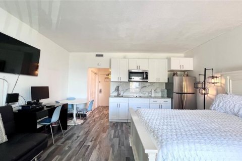 Купить кондоминиум в Раскин, Флорида 3 комнаты, 32.98м2, № 1520587 - фото 15