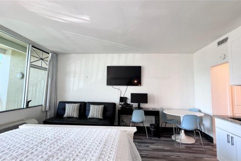 Купить кондоминиум в Раскин, Флорида 3 комнаты, 32.98м2, № 1520587 - фото 17