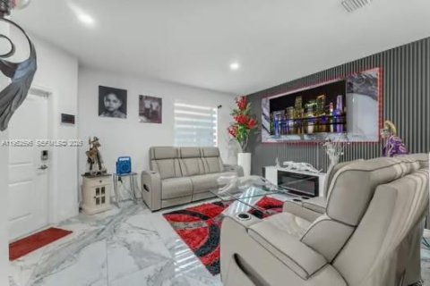 Adosado en venta en Homestead, Florida, 3 dormitorios, 149.76 m2 № 2153201 - foto 5
