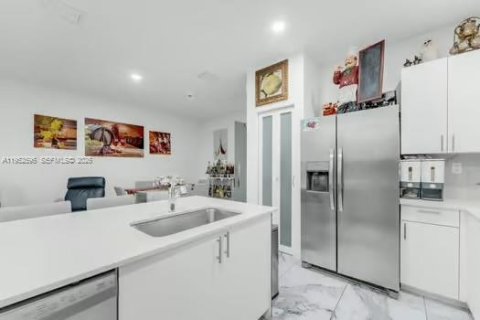Adosado en venta en Homestead, Florida, 3 dormitorios, 149.76 m2 № 2153201 - foto 12