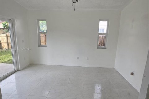 House in Homestead, Florida 2 bedrooms, 93.92 sq.m. № 1820333 - photo 23