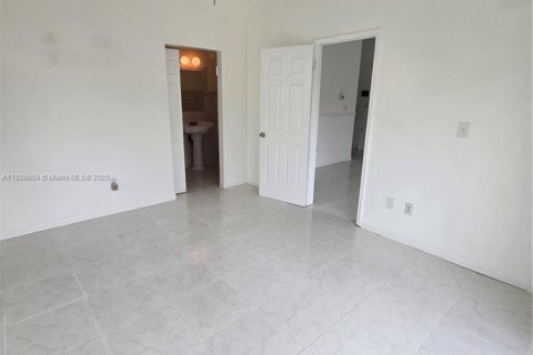House in Homestead, Florida 2 bedrooms, 93.92 sq.m. № 1820333 - photo 24