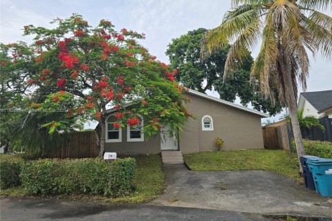 House in Homestead, Florida 2 bedrooms, 93.92 sq.m. № 1820333 - photo 1