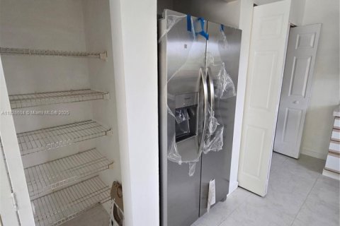 House in Homestead, Florida 2 bedrooms, 93.92 sq.m. № 1820333 - photo 19