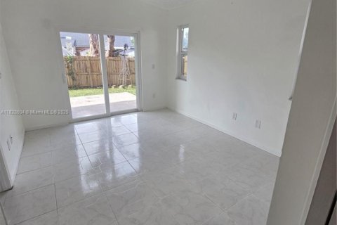 House in Homestead, Florida 2 bedrooms, 93.92 sq.m. № 1820333 - photo 27