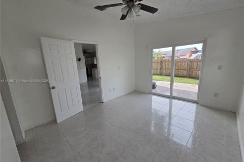 House in Homestead, Florida 2 bedrooms, 93.92 sq.m. № 1820333 - photo 25