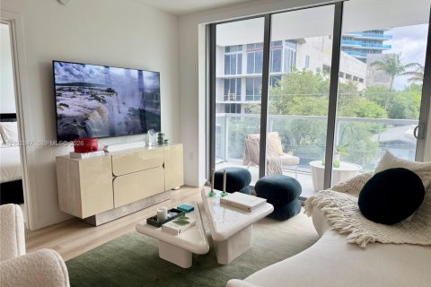 Copropriété à vendre à North Miami Beach, Floride: 2 chambres, 101.91 m2 № 2409037 - photo 2